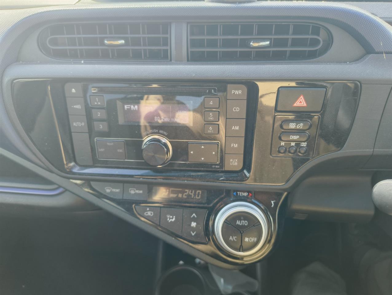 2015 Toyota Aqua thumbnail