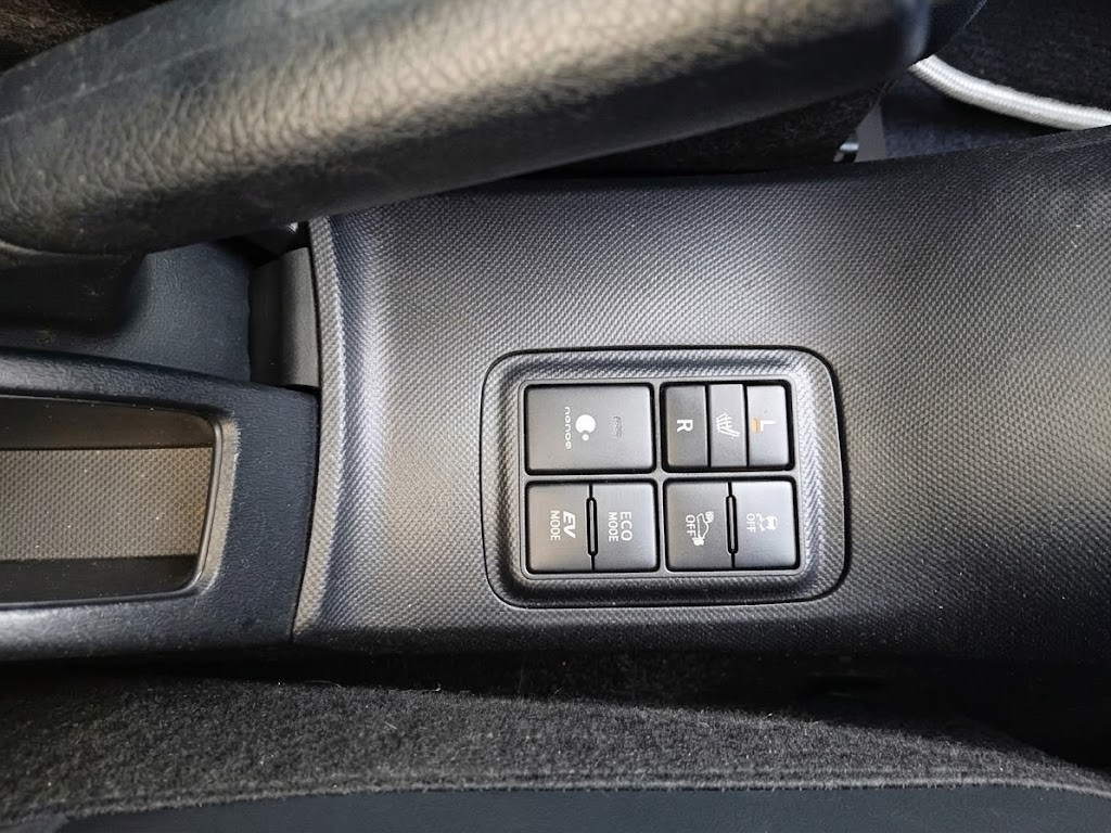 2016 Toyota Aqua thumbnail