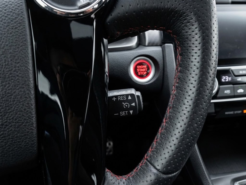 2016 Toyota Aqua thumbnail