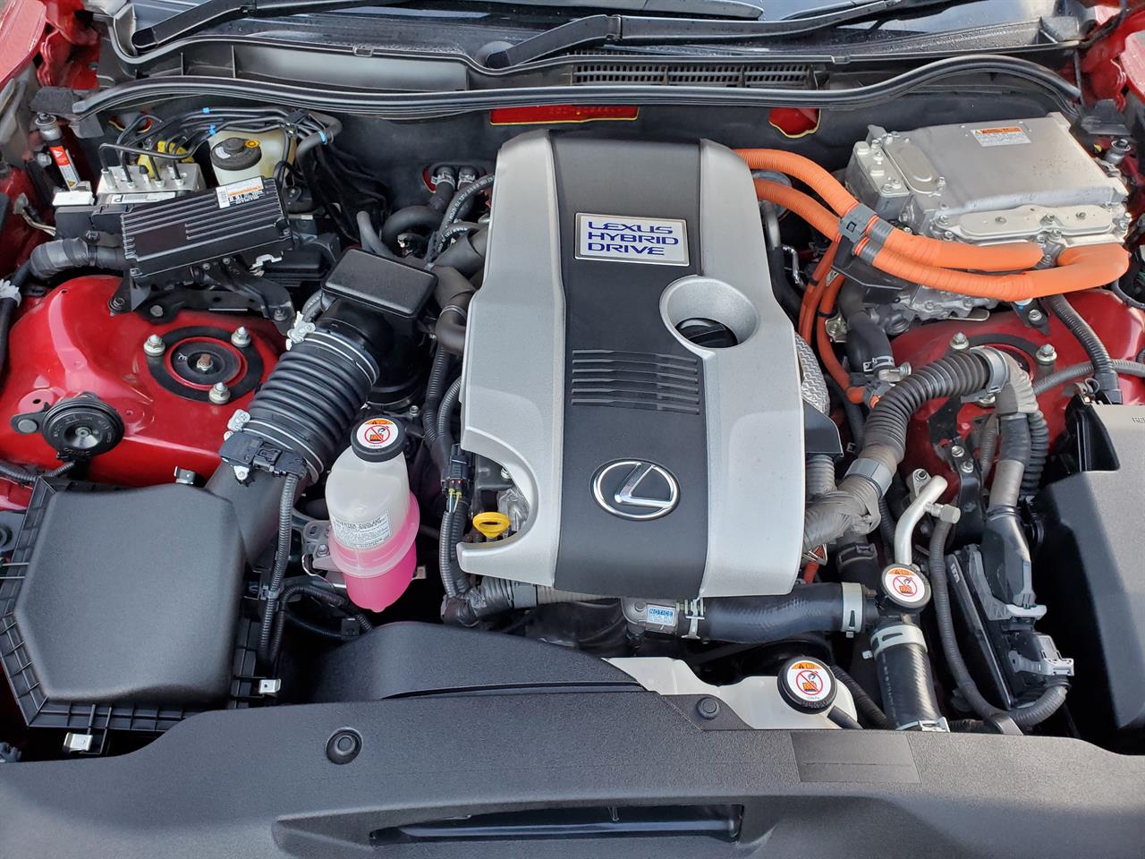 2017 Lexus IS300h thumbnail