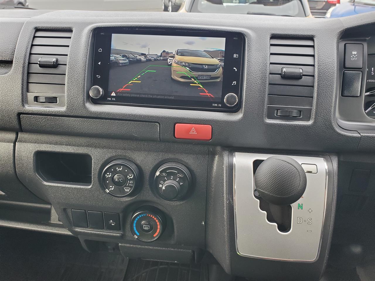 2020 Toyota Hiace thumbnail