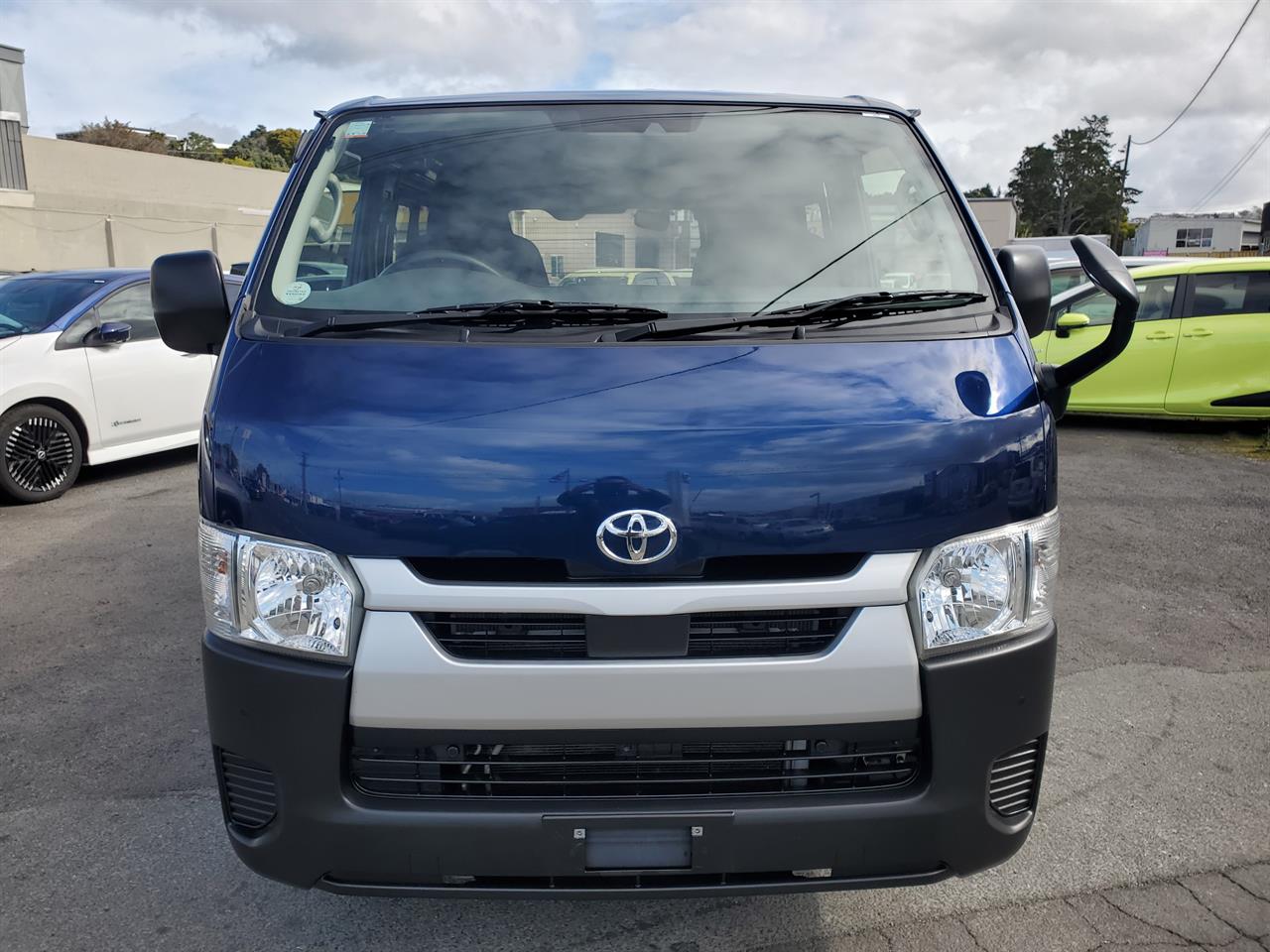 2020 Toyota Hiace thumbnail