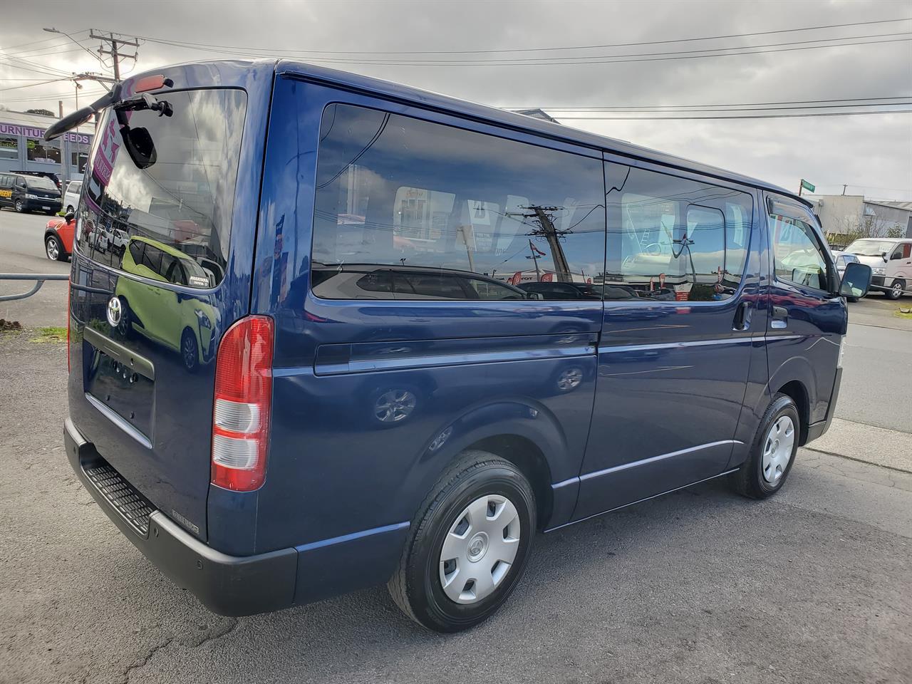 2020 Toyota Hiace thumbnail