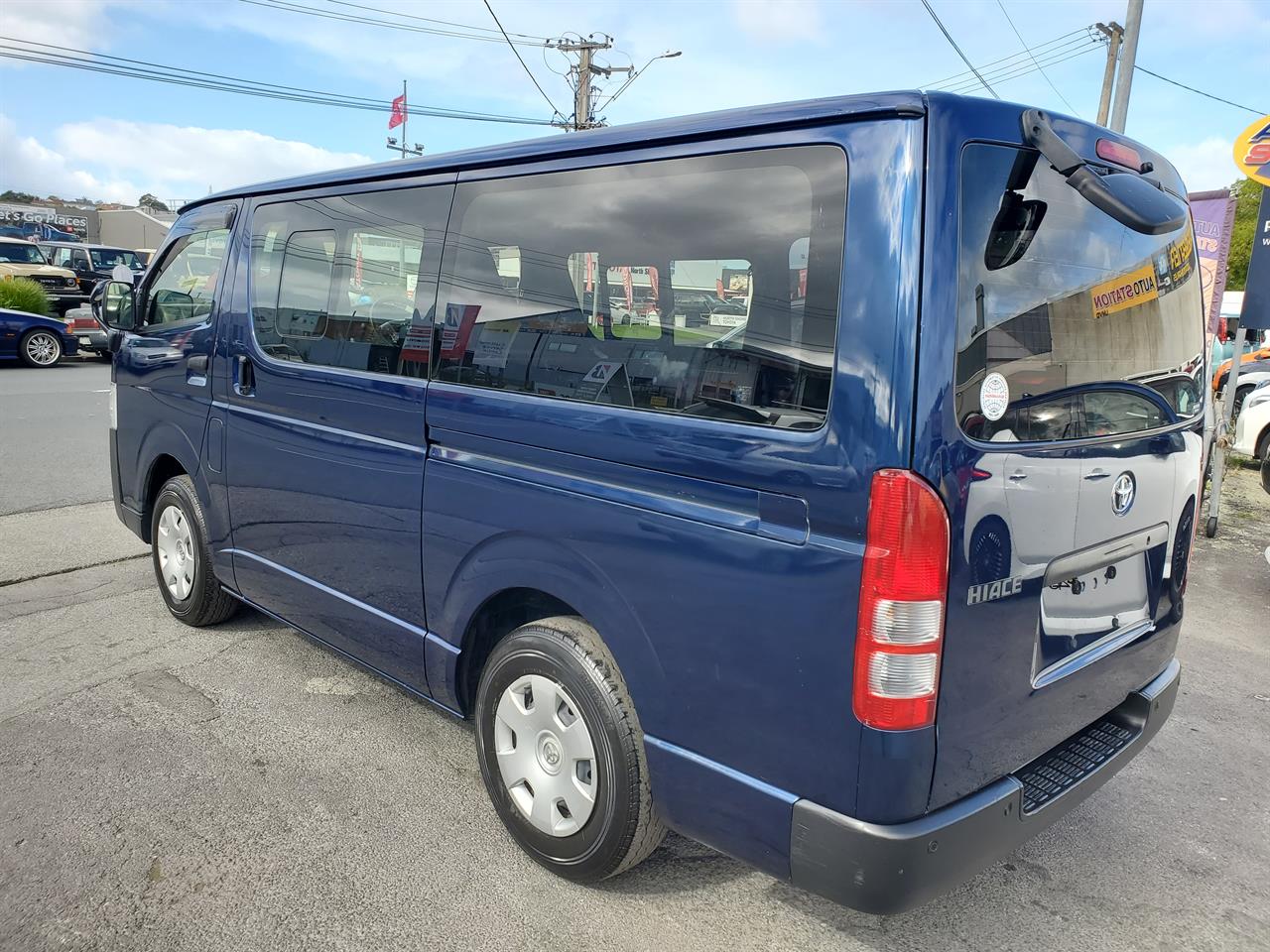 2020 Toyota Hiace thumbnail