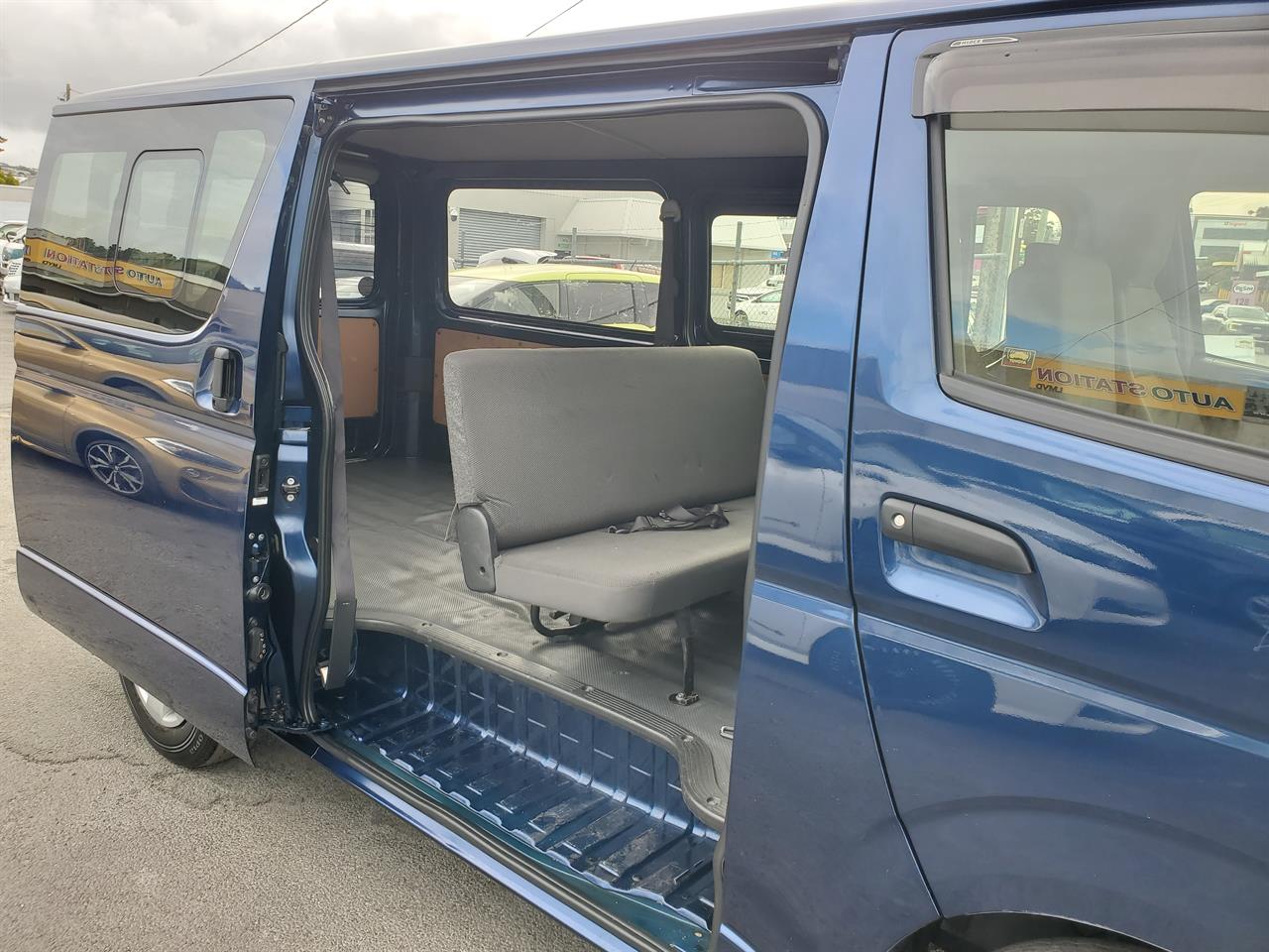 2020 Toyota Hiace thumbnail