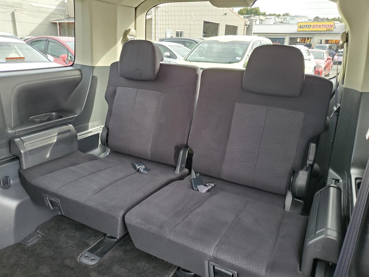 2019 Mitsubishi Delica thumbnail