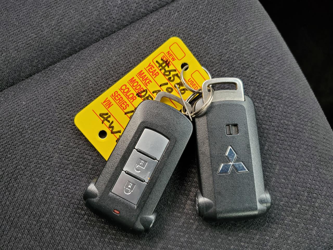 2019 Mitsubishi Delica thumbnail