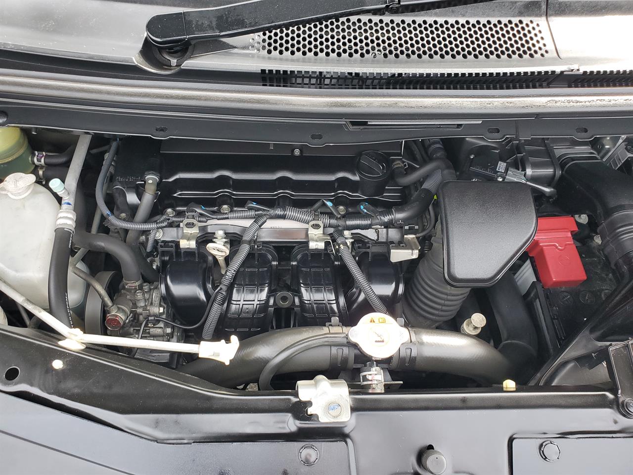 2019 Mitsubishi Delica thumbnail