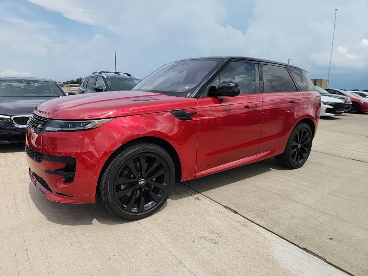 2025 Land Rover Range Rover Sport thumbnail