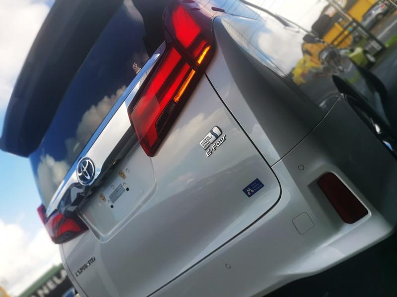 2020 Toyota Alphard thumbnail