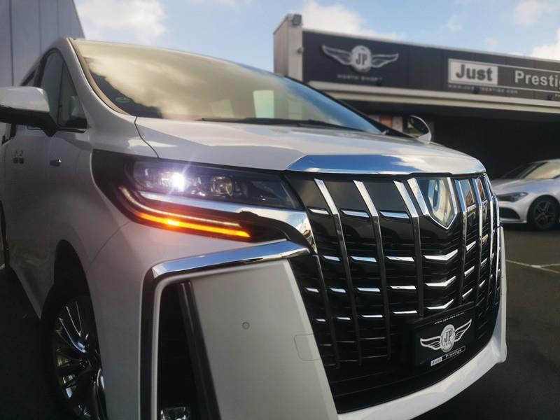 2020 Toyota Alphard thumbnail