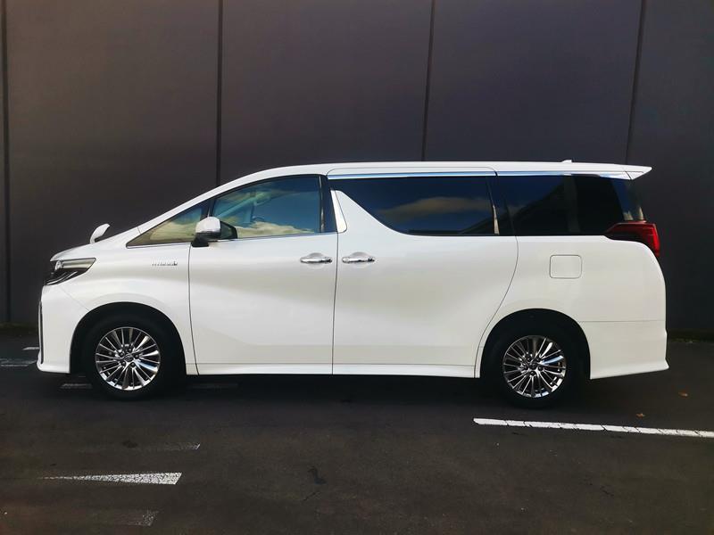 2020 Toyota Alphard thumbnail