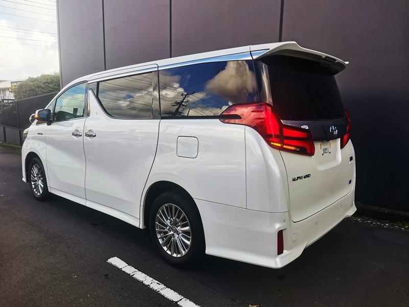 2020 Toyota Alphard thumbnail