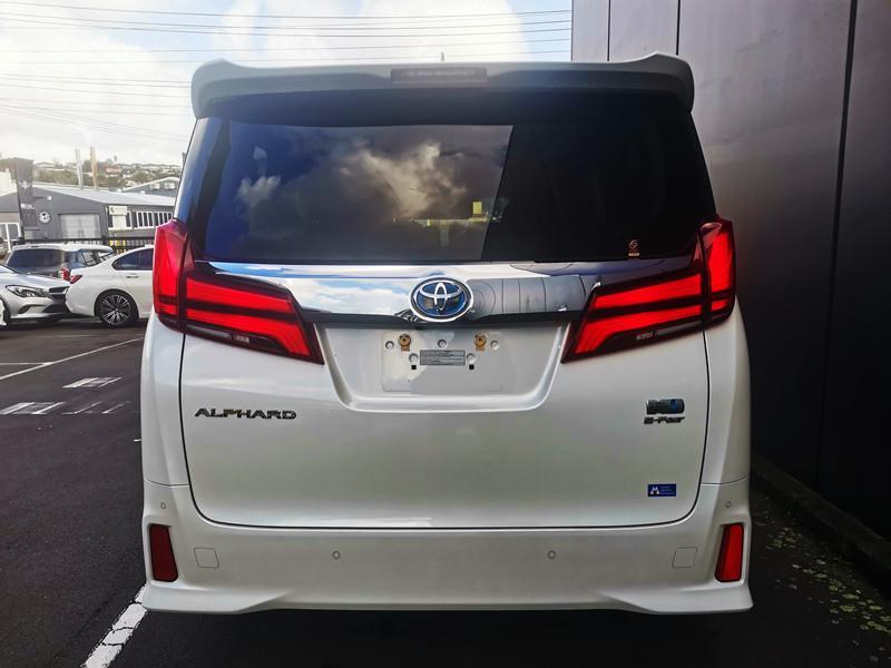 2020 Toyota Alphard thumbnail