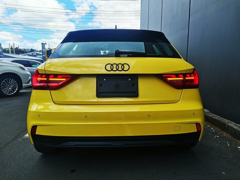 2021 Audi A1 thumbnail