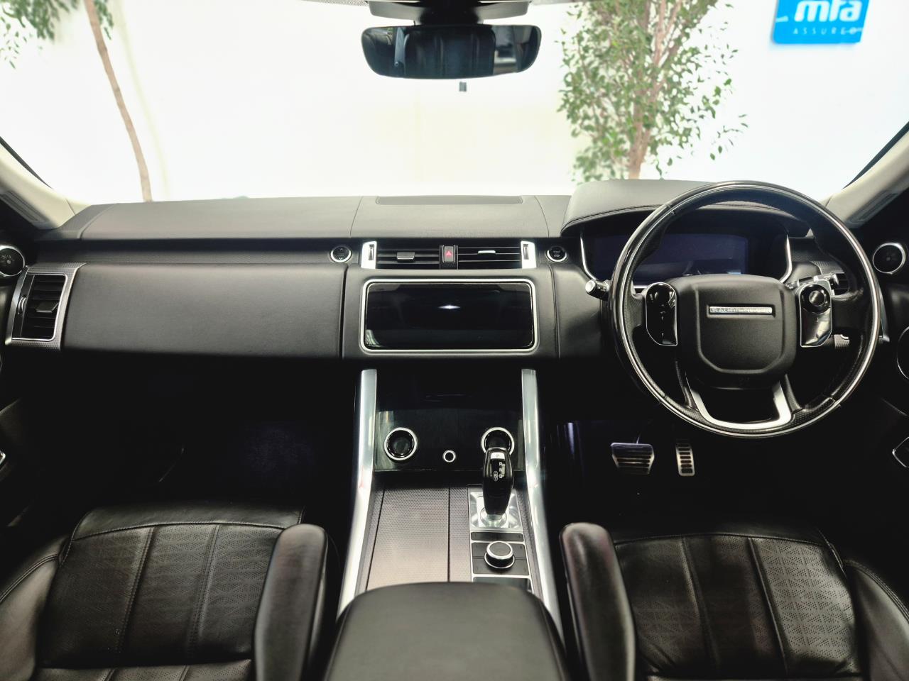 2019 Land Rover Range thumbnail