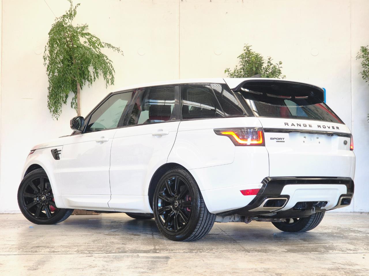 2019 Land Rover Range thumbnail
