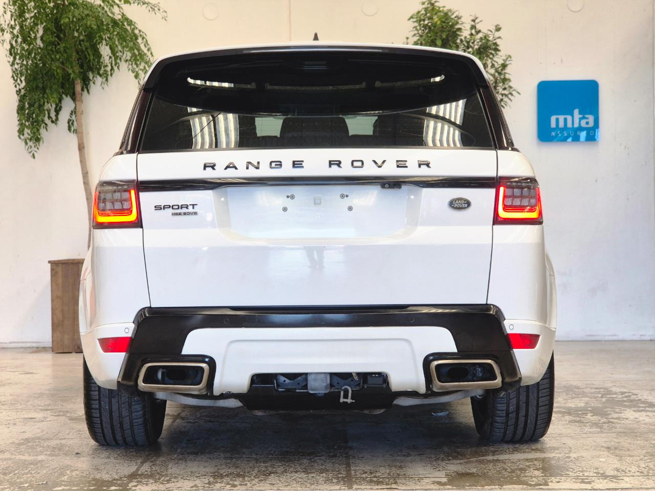 2019 Land Rover Range thumbnail