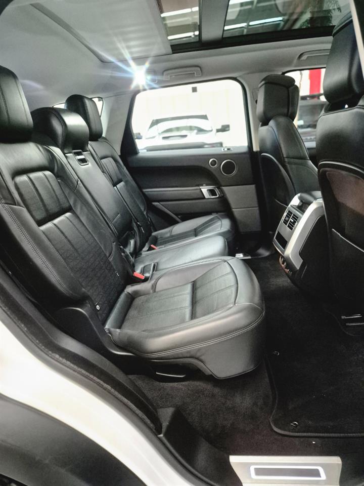 2019 Land Rover Range thumbnail