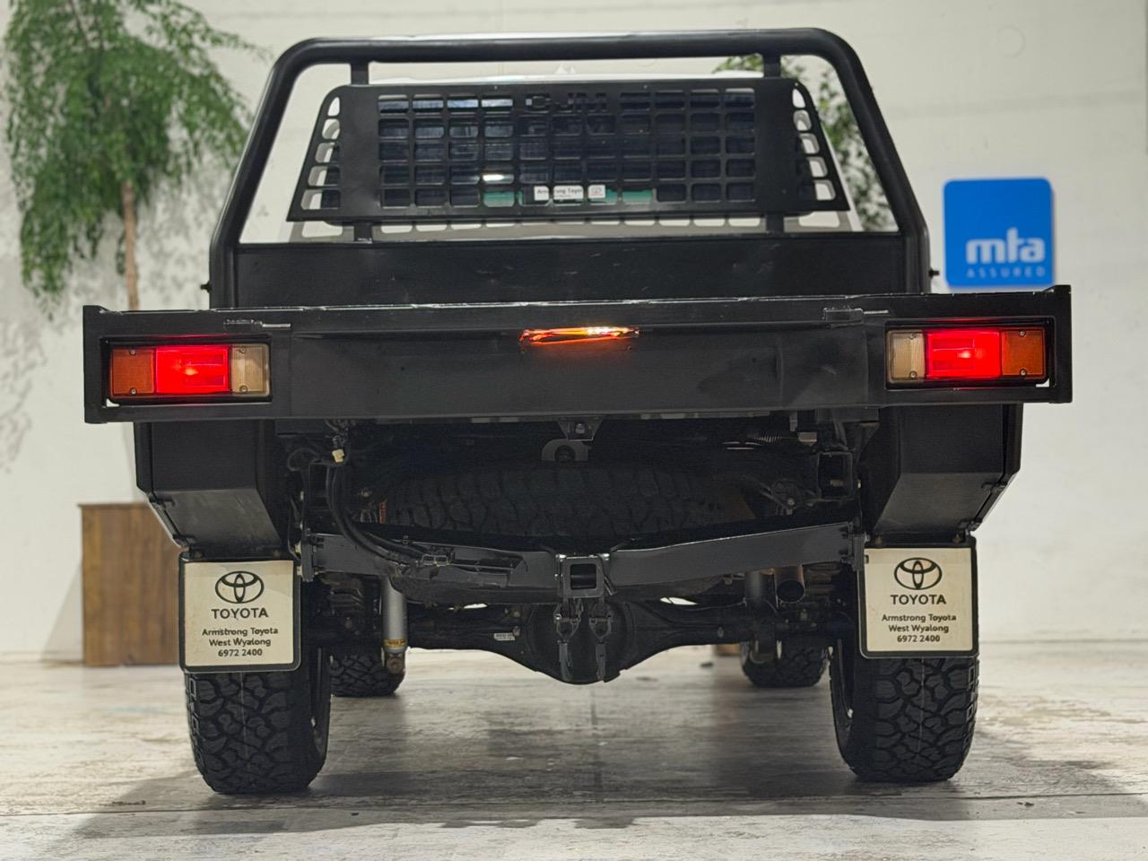 2022 Toyota Hilux thumbnail