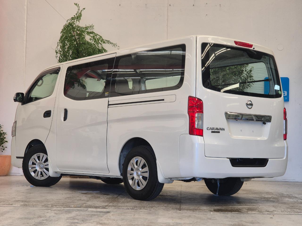 2020 Nissan Caravan thumbnail