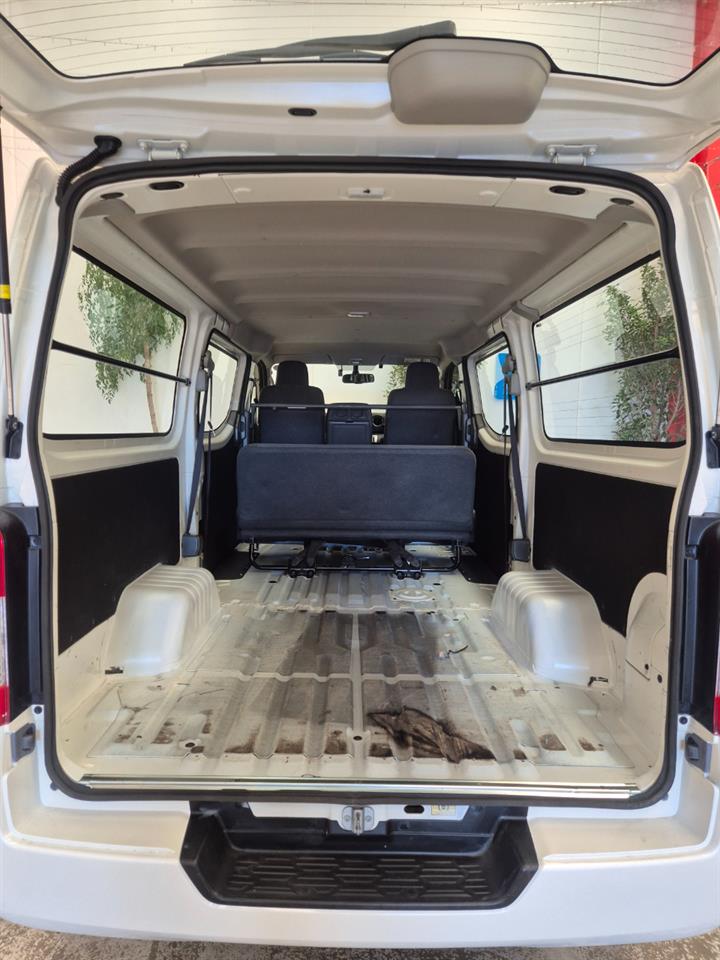 2020 Nissan Caravan thumbnail