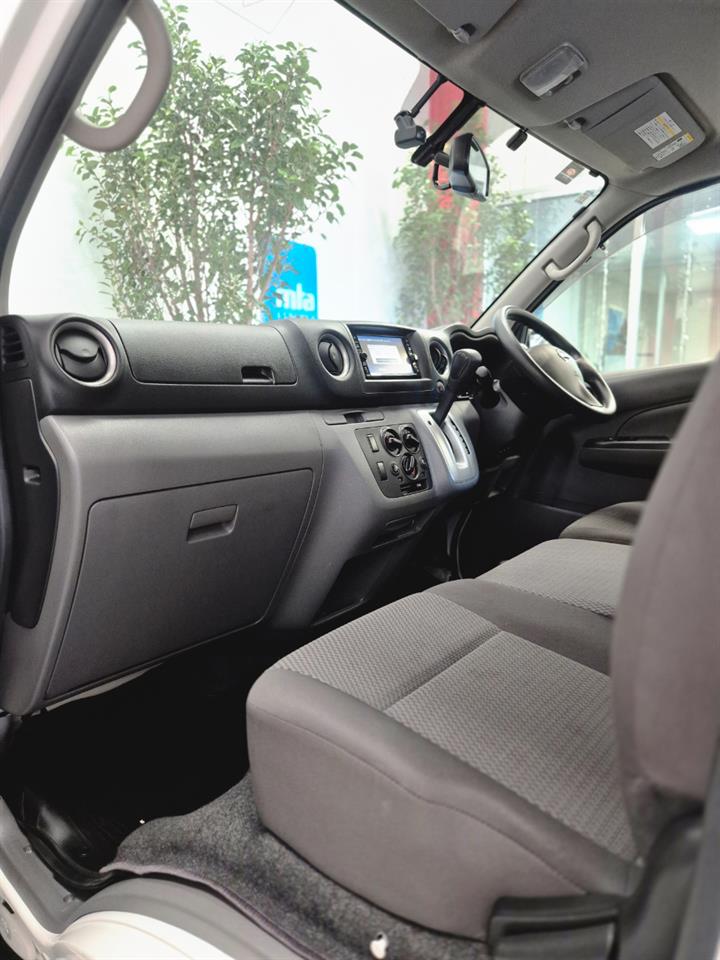 2020 Nissan Caravan thumbnail