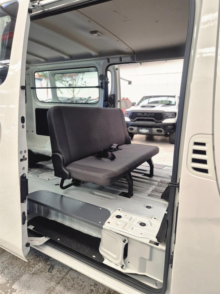 2020 Nissan Caravan thumbnail