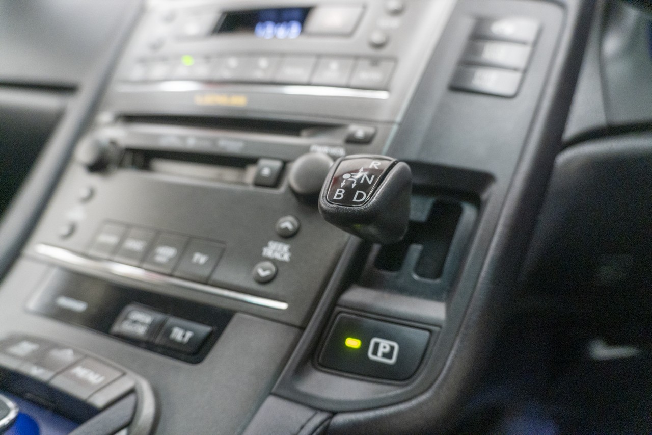 2012 Lexus HS250H thumbnail