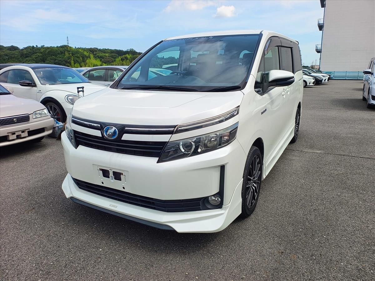 2015 Toyota Voxy thumbnail