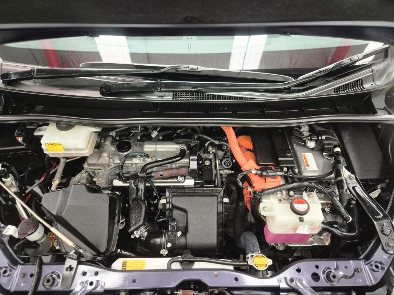 2015 Toyota ESQUIRE thumbnail
