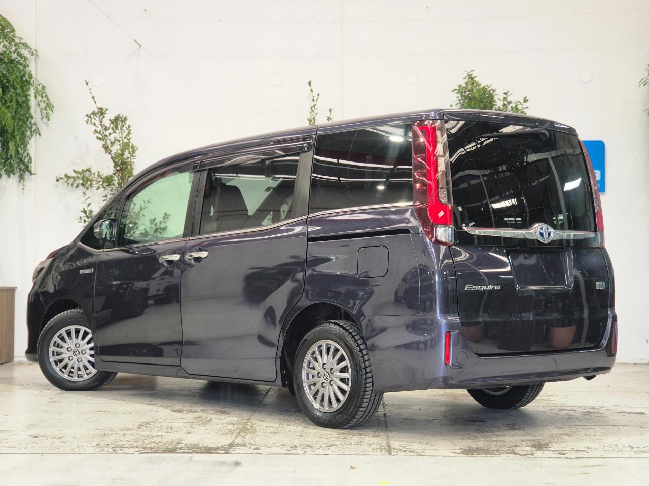 2015 Toyota ESQUIRE thumbnail