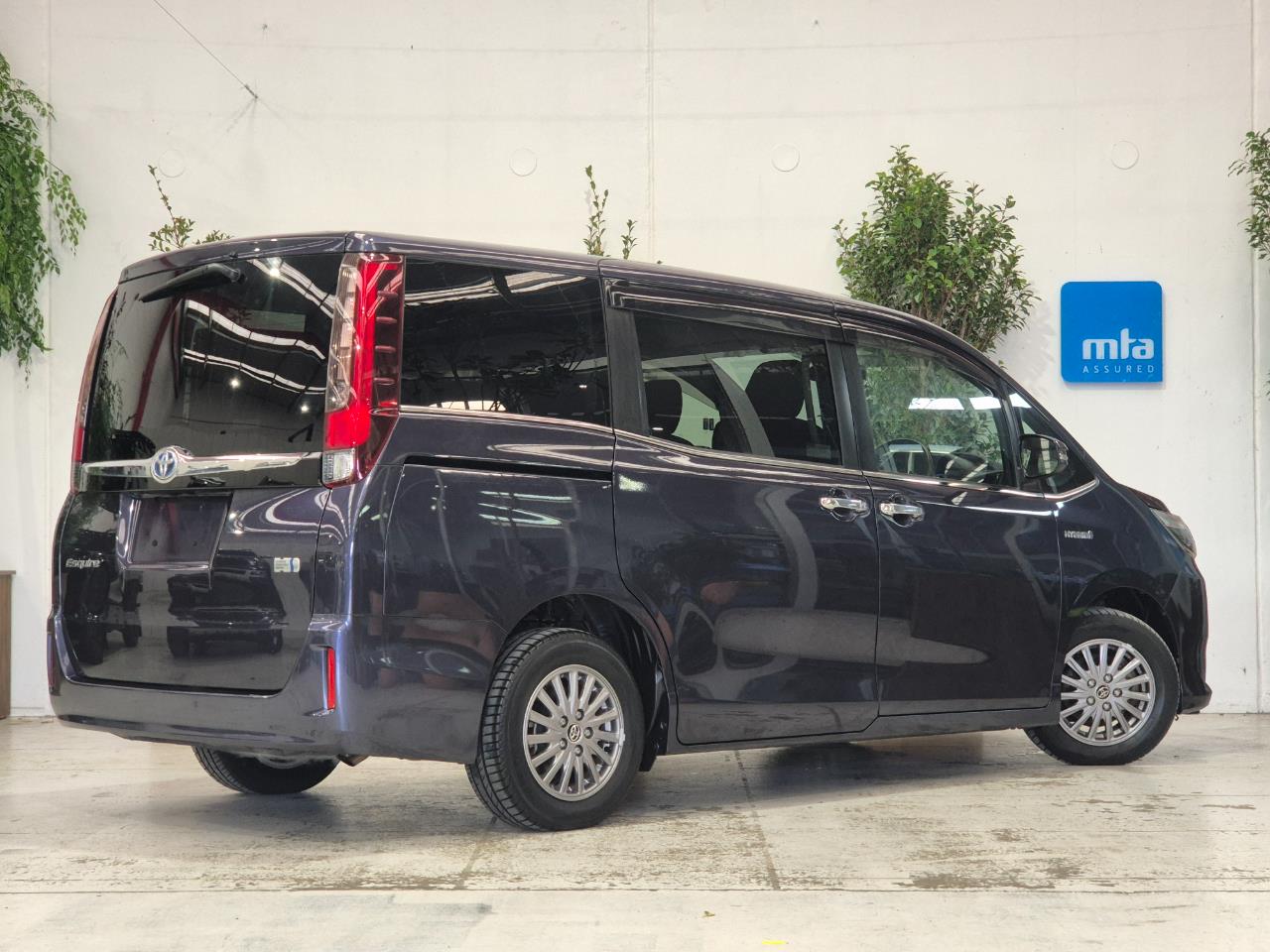 2015 Toyota ESQUIRE thumbnail