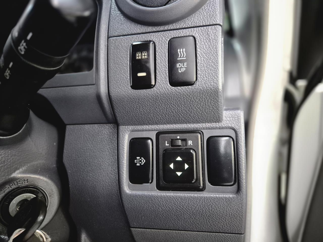 2019 Toyota Landcruiser thumbnail