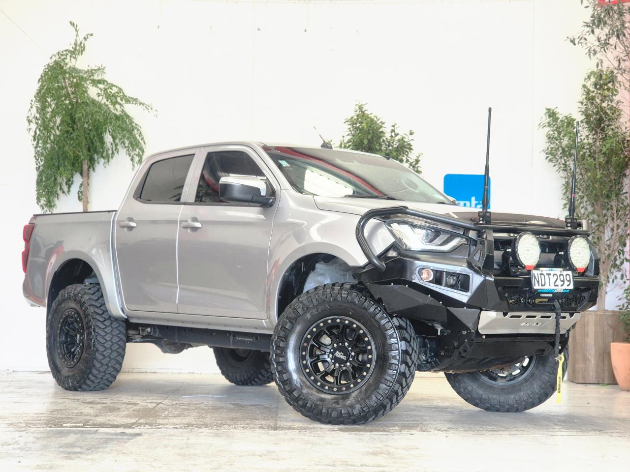 2020 Isuzu D-Max thumbnail