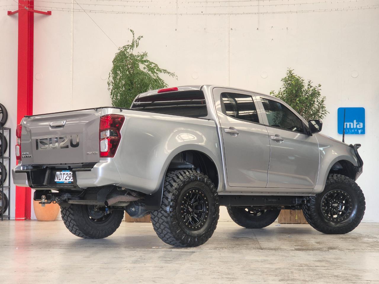 2020 Isuzu D-Max thumbnail