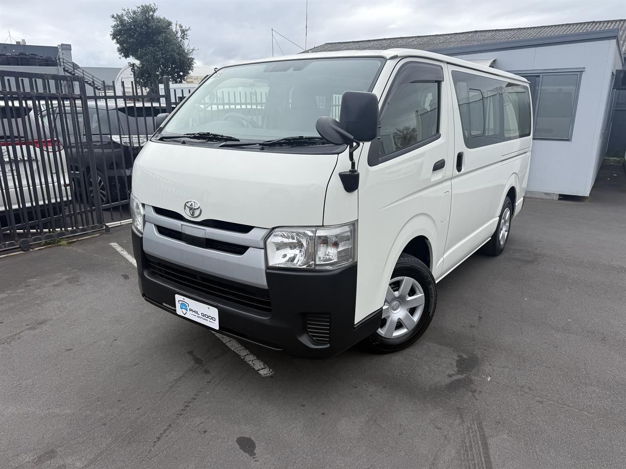 2018 Toyota Hiace thumbnail
