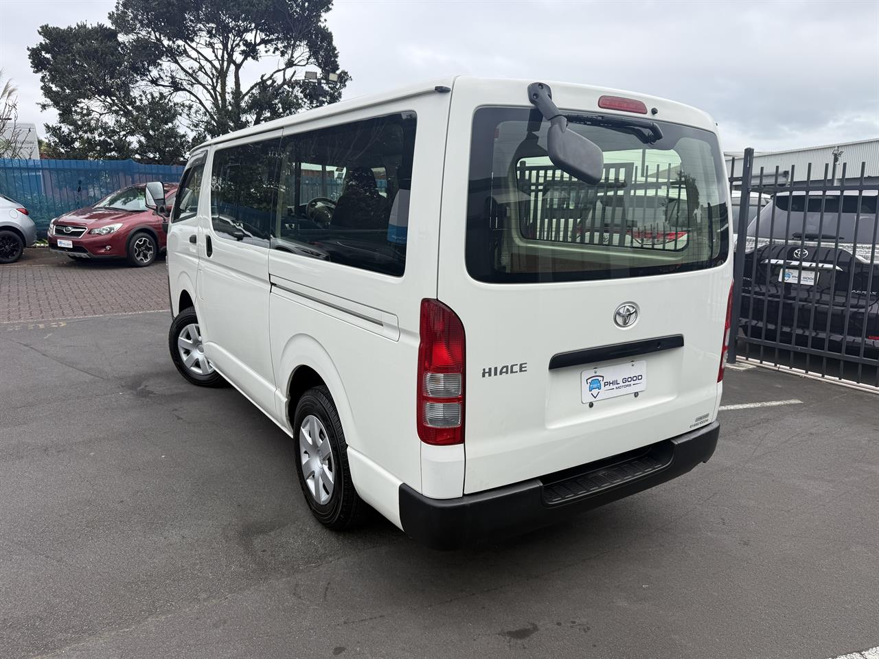 2018 Toyota Hiace thumbnail