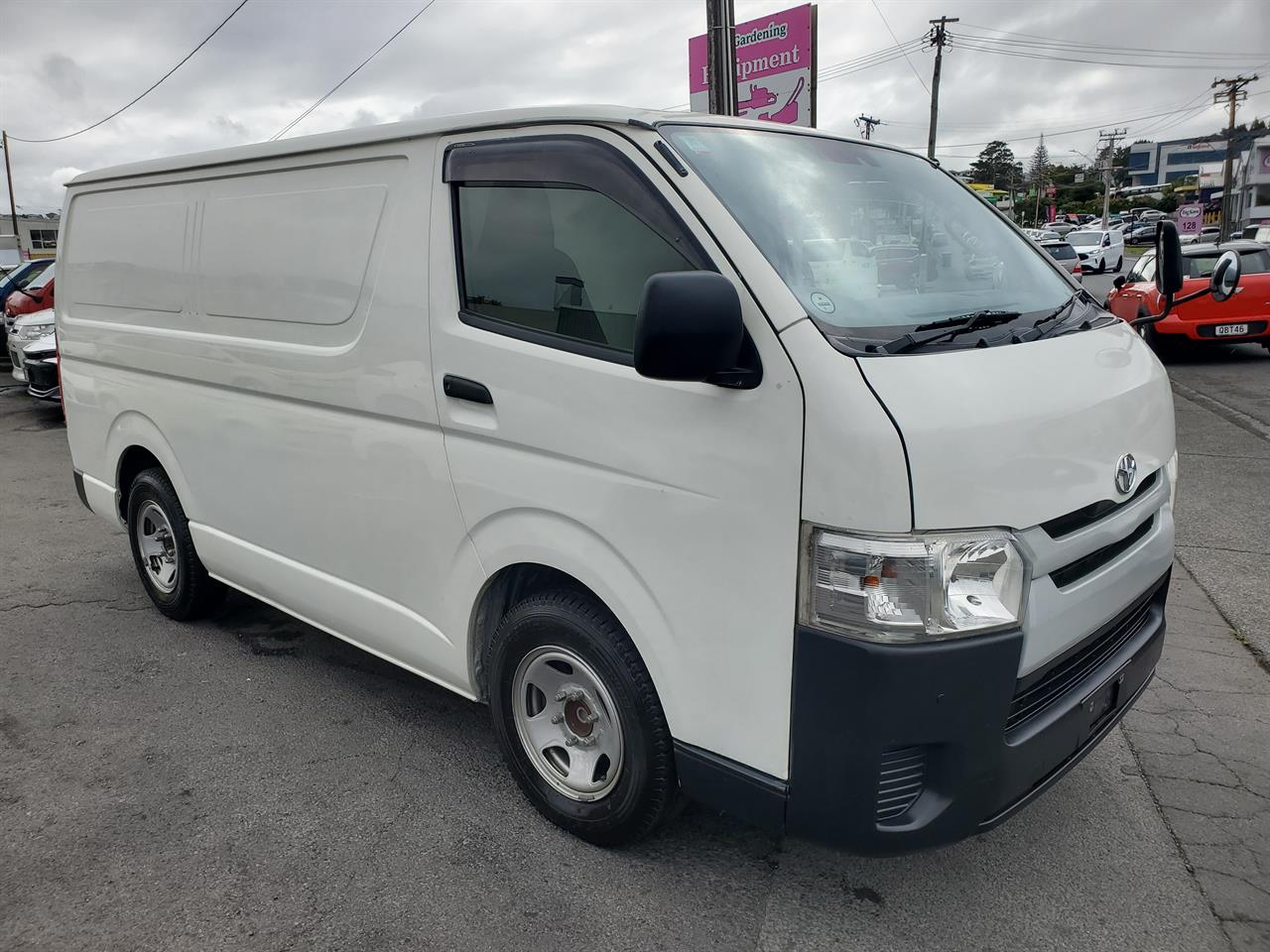 2021 Toyota Hiace thumbnail