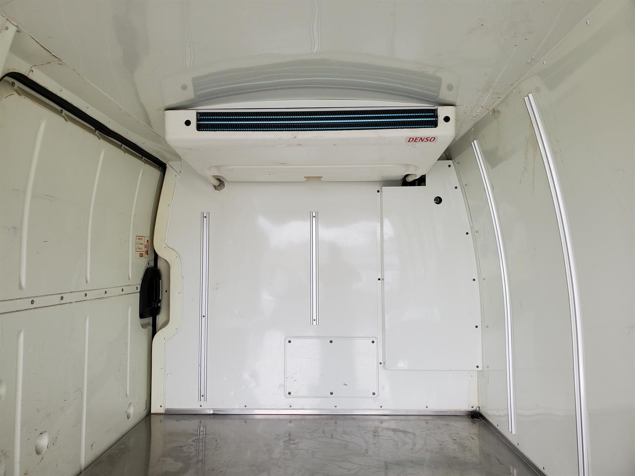 2021 Toyota Hiace thumbnail