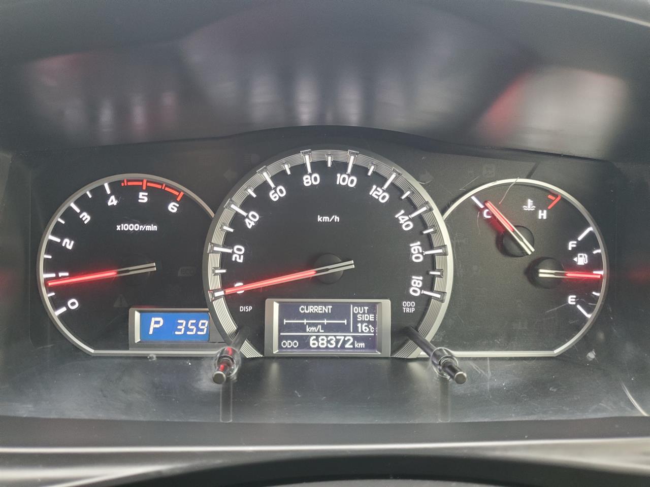 2021 Toyota Hiace thumbnail