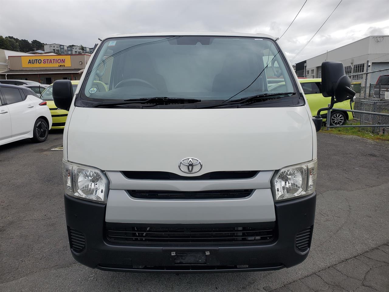 2021 Toyota Hiace thumbnail