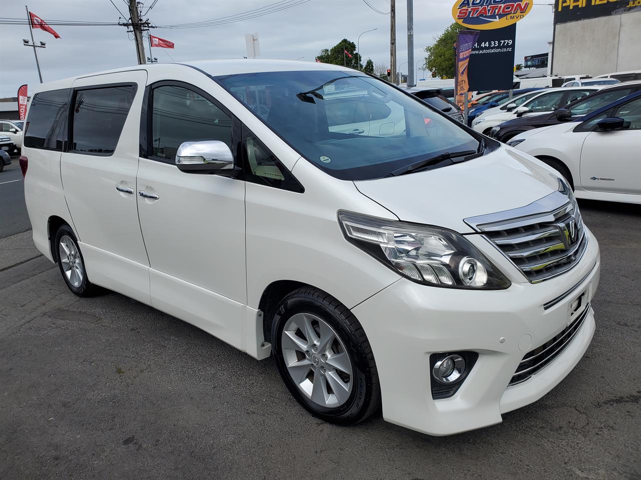 2013 Toyota Alphard thumbnail