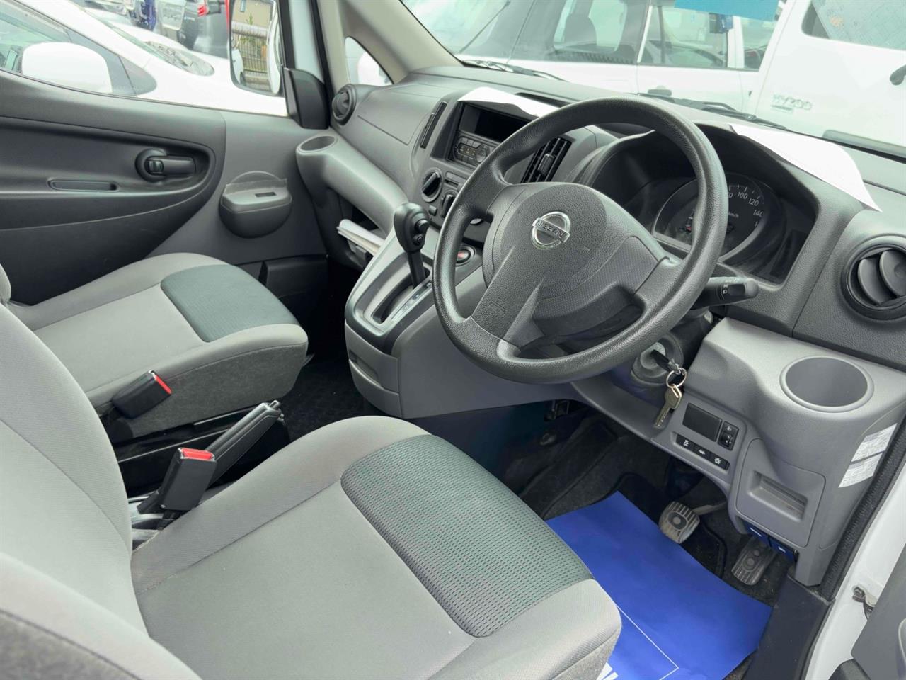 2021 Nissan NV200 thumbnail