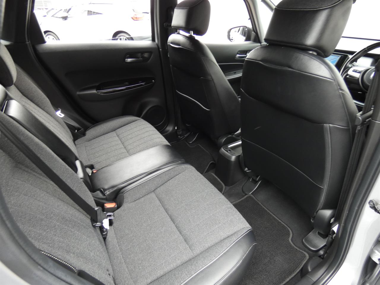 2021 Honda FIT thumbnail