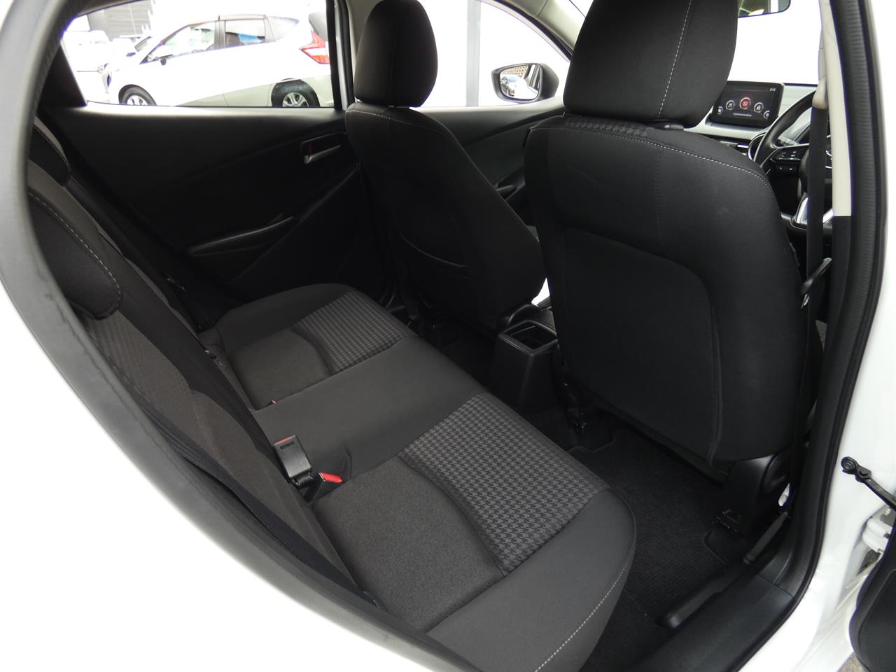 2018 Mazda DEMIO thumbnail