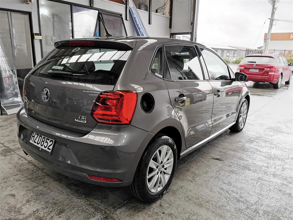 2015 Volkswagen Polo thumbnail