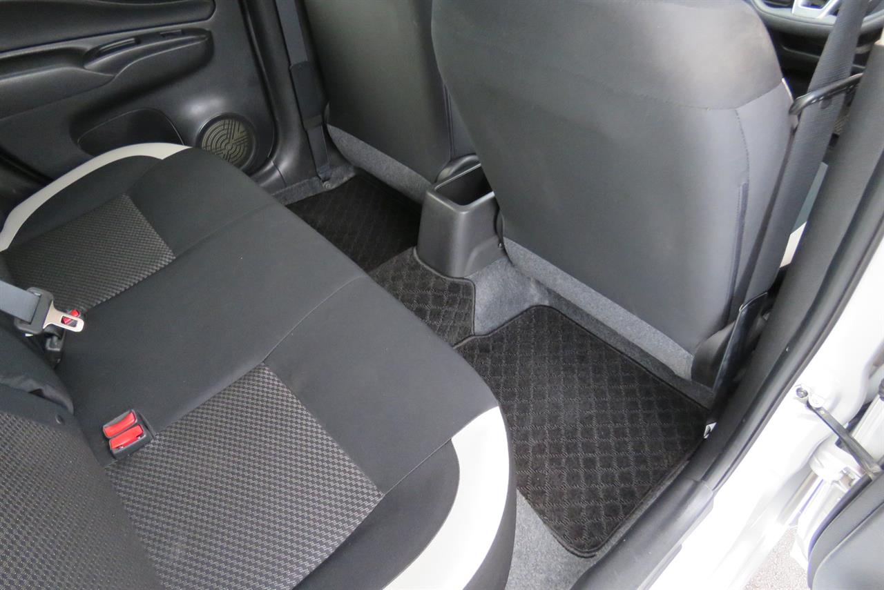 2021 Nissan Note thumbnail