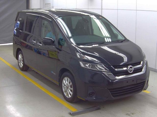 2017 Nissan Serena thumbnail