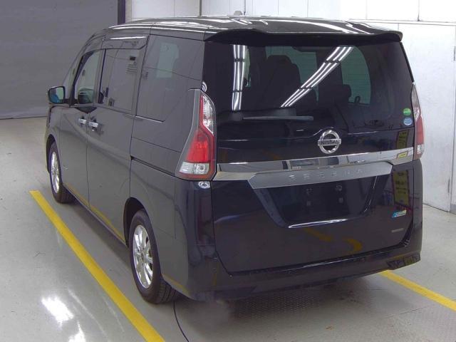 2017 Nissan Serena thumbnail